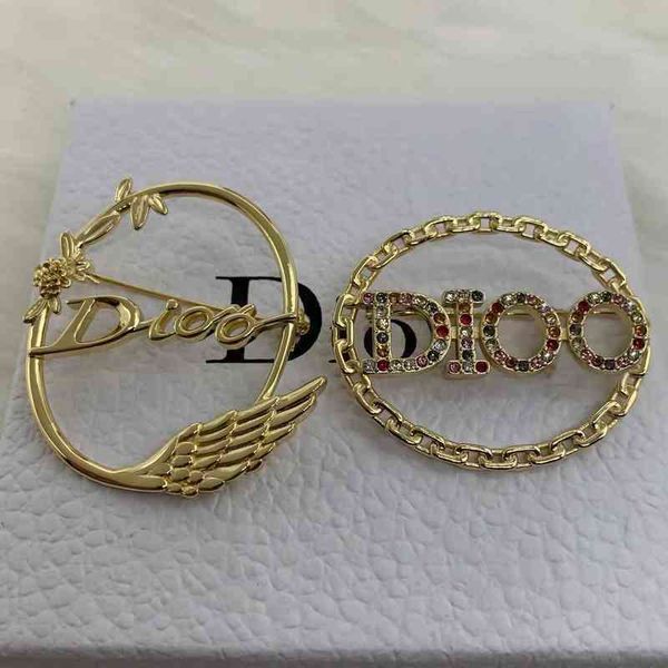 factory outlet 2022 new letter color diamond brooch geometric shape simple temperament light luxury trend, Gray
factory outlet 2022 new letter color diamond brooch geometric shape simple temperament light luxury trend, Gray