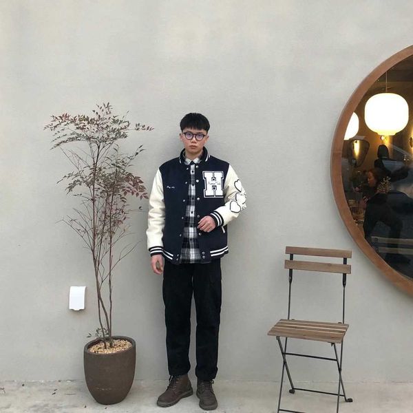 version of human made spring new maoni leather sleeve baseball jacket with cotton jacket for men and women, Black;brown
version of human made spring new maoni leather sleeve baseball jacket with cotton jacket for men and women, Black;brown