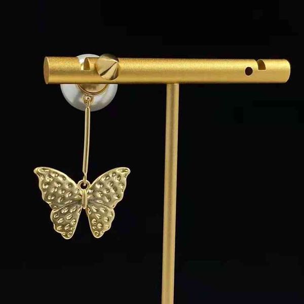 2022 butterfly pearl half earrings fashion brass 925 silver needle earrings jewelry, Golden
2022 butterfly pearl half earrings fashion brass 925 silver needle earrings jewelry, Golden