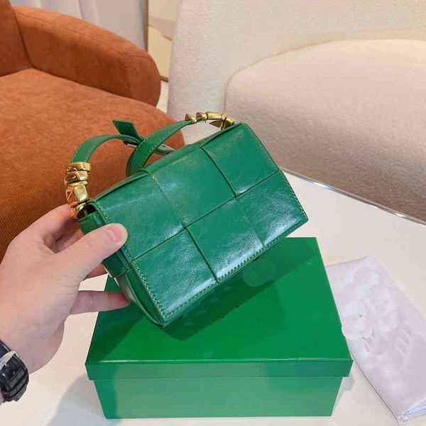original edition designer handbags bottegas's venetass handbag bag female style cassette woven diagonal single shoulder mona same leath
original edition designer handbags bottegas's venetass handbag bag female style cassette woven diagonal single shoulder mona same leath