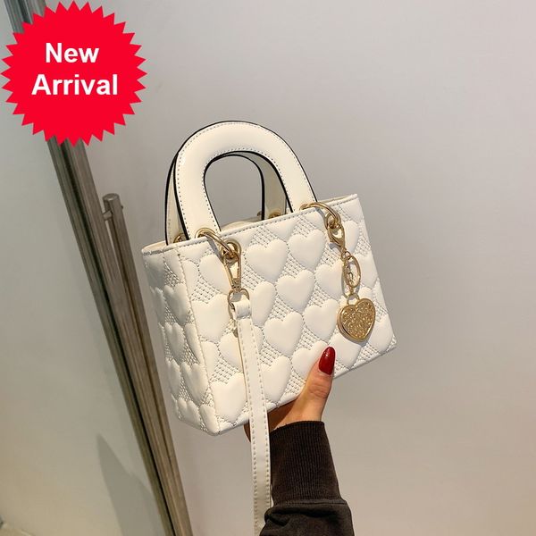 tide brand wholesale embroidered thread female single messenger style portable small fashion trend shoulder crossbody bags
tide brand wholesale embroidered thread female single messenger style portable small fashion trend shoulder crossbody bags