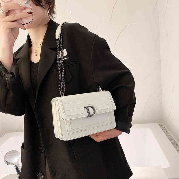 2022 new designer handbags factory store small simple fashion single shoulder messenger chain personalized lock small square
2022 new designer handbags factory store small simple fashion single shoulder messenger chain personalized lock small square
