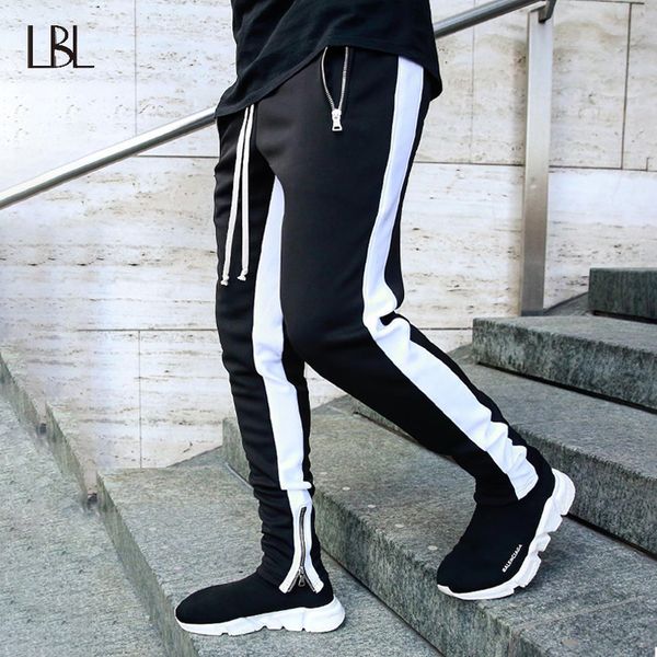 casual men pants fitness sweatpants male joggers streetwear trousers male fashion stripe zipper pants bodybuilding sportswear 220816, Black
casual men pants fitness sweatpants male joggers streetwear trousers male fashion stripe zipper pants bodybuilding sportswear 220816, Black
