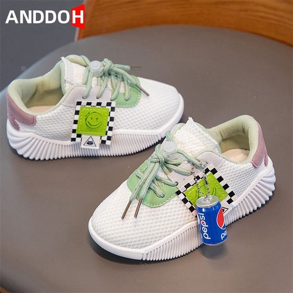 size 26-36 children casual shoes wear-resistant soft bottom footwear kids breathable sports sneakers girls boys running shoe 220511, Black;red
size 26-36 children casual shoes wear-resistant soft bottom footwear kids breathable sports sneakers girls boys running shoe 220511, Black;red