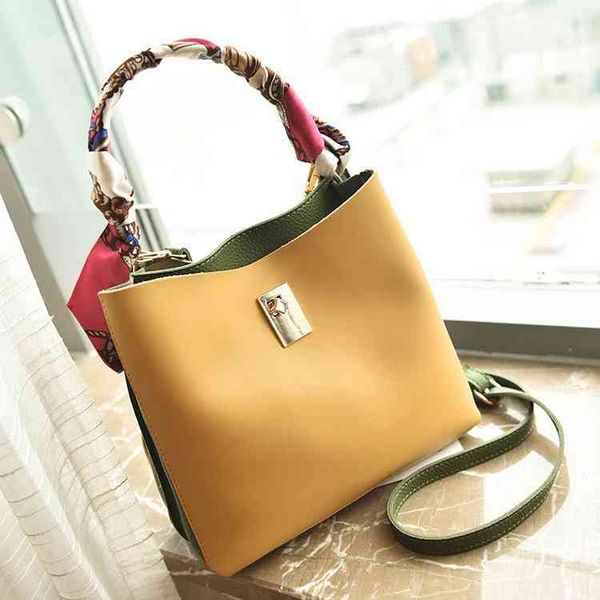 fashion women's new high-quality versatile bag luxury designer small fashion version small one shoulder msenger bag
fashion women's new high-quality versatile bag luxury designer small fashion version small one shoulder msenger bag