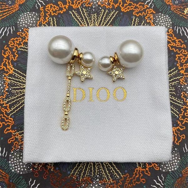 ornament charm earring pearl asymmetric earrings trend simple female earrings full of diamond star jewelry, Golden
ornament charm earring pearl asymmetric earrings trend simple female earrings full of diamond star jewelry, Golden