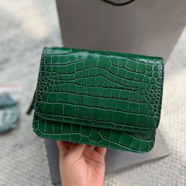 plain cross body bags classic women bag fashion flap handbags genuine leather letter hardware print single adjustable strap vintage interior
plain cross body bags classic women bag fashion flap handbags genuine leather letter hardware print single adjustable strap vintage interior