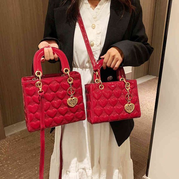 purse classic women's bag heart-shaped lady handbag crossbody bags for women 2022 trend fashion shoulder
purse classic women's bag heart-shaped lady handbag crossbody bags for women 2022 trend fashion shoulder
