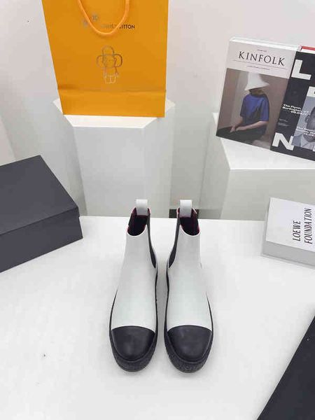 dress shoes xiaoxiangfeng round head chelsea boots women's autumn fashion versatile muffin bottom sleeve with one foot in short, Black
dress shoes xiaoxiangfeng round head chelsea boots women's autumn fashion versatile muffin bottom sleeve with one foot in short, Black