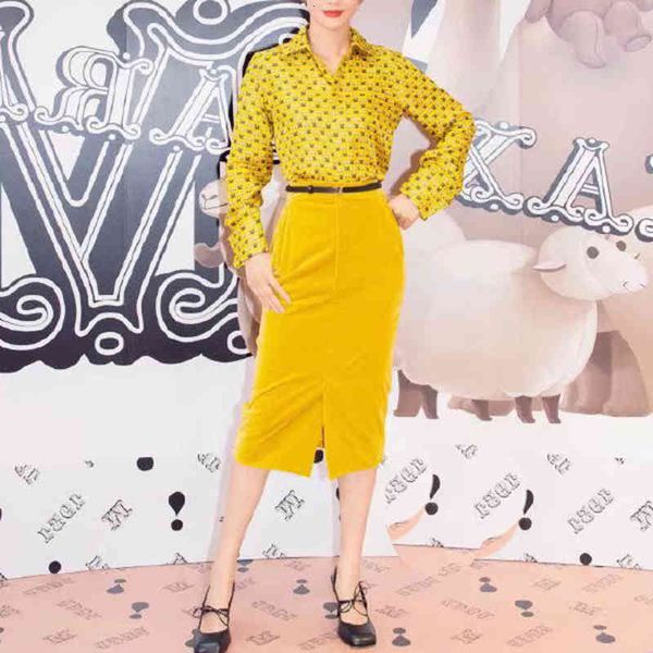 women's two piece pants autumn celebrity women's letter printed shirt split velvet skirt yellow suit, White
women's two piece pants autumn celebrity women's letter printed shirt split velvet skirt yellow suit, White
