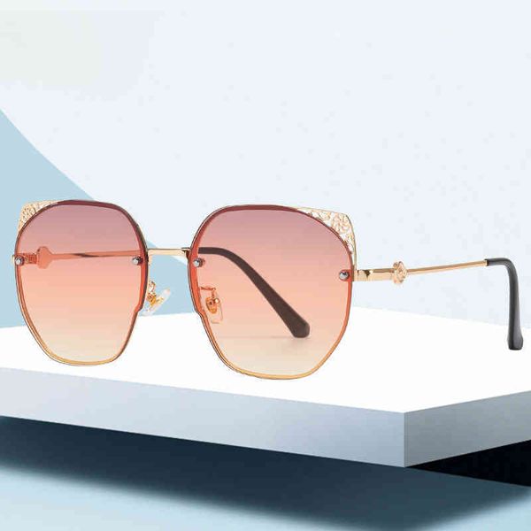 2021 new fashion framels hollow cut ee sunglass personality trend sunglass style, White;black
2021 new fashion framels hollow cut ee sunglass personality trend sunglass style, White;black