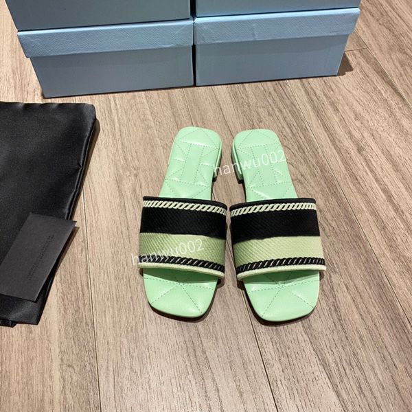 2022 classic slippers summer rubber bottom woman shoe beach slides letter flat heel designer shoes sandals lazy lady loafers flip flops size, Black
2022 classic slippers summer rubber bottom woman shoe beach slides letter flat heel designer shoes sandals lazy lady loafers flip flops size, Black