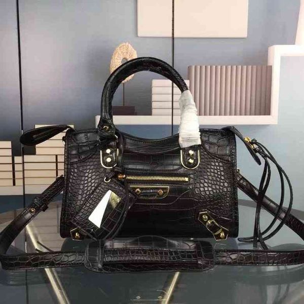 crocodile bag locomotive 2022 new paris tassel single shoulder msenger bag women's large capacity commuter designer bags
crocodile bag locomotive 2022 new paris tassel single shoulder msenger bag women's large capacity commuter designer bags