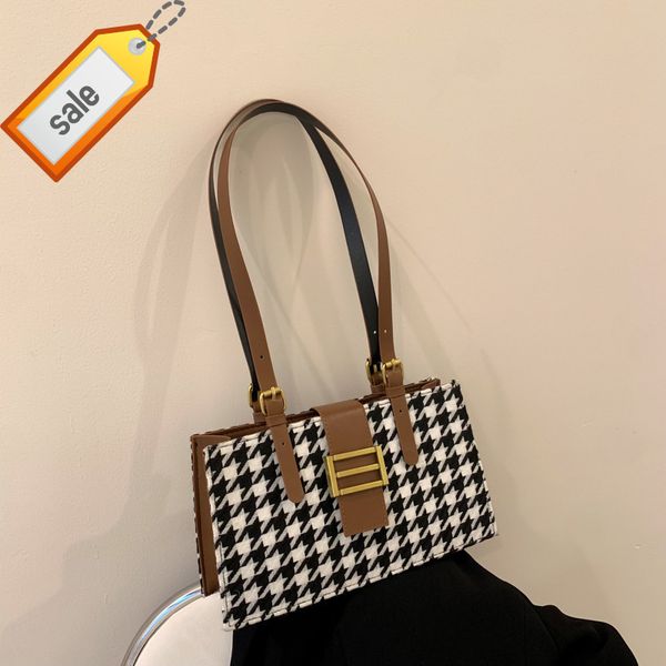 2022 trendy fashion design ladies bags factory direct clothing leisure lattice shoulder texture simple new women's small
2022 trendy fashion design ladies bags factory direct clothing leisure lattice shoulder texture simple new women's small