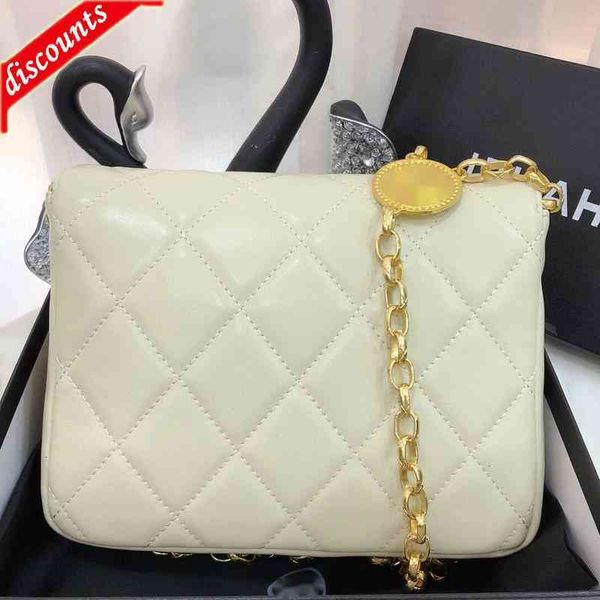 brand luxury cc design bags 938 woman's letter plaid shoulder chain bag with gold chain lambskin handbag vintage messenger bag real lea, Black;red
brand luxury cc design bags 938 woman's letter plaid shoulder chain bag with gold chain lambskin handbag vintage messenger bag real lea, Black;red