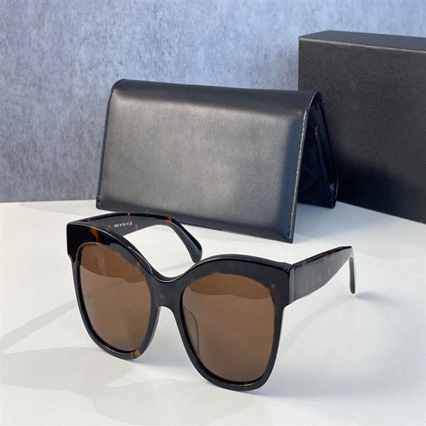womens sunglasses for women 9081 men sun glasses fashion style protects eyes uv400 lens with case286z, White;black
womens sunglasses for women 9081 men sun glasses fashion style protects eyes uv400 lens with case286z, White;black