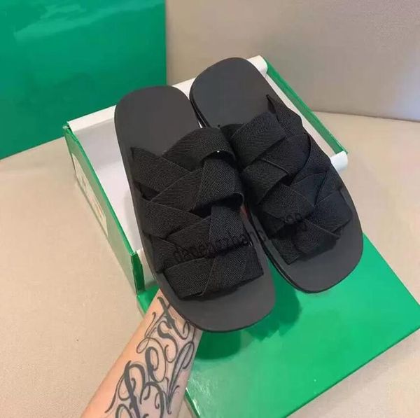 2022 new designer women slippers fashionable trend lady sandals beach flat bottom shoes platform pure color rubber high heel slides shoe siz, Black
2022 new designer women slippers fashionable trend lady sandals beach flat bottom shoes platform pure color rubber high heel slides shoe siz, Black