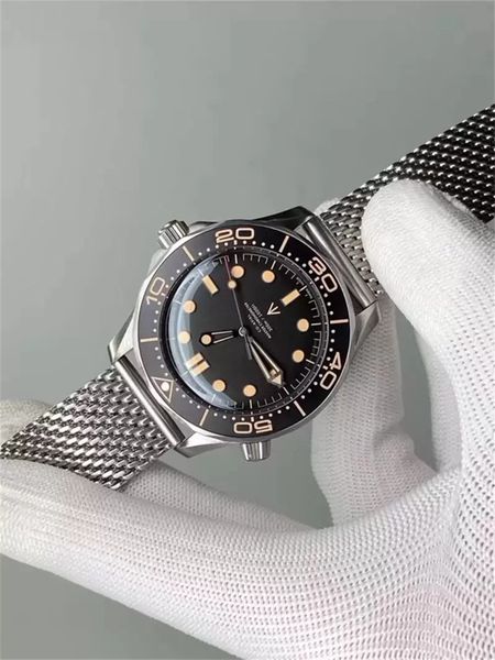 u1 grade aaa high-end quality nttd watch 42mm no time to die men watches automatic movement mechanical montre de luxe limited james bond 007, Slivery;brown
u1 grade aaa high-end quality nttd watch 42mm no time to die men watches automatic movement mechanical montre de luxe limited james bond 007, Slivery;brown