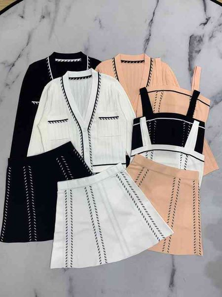 22ss designer knit sweater dress women camisole aa skirt two piece suit wool knit vest skirt suits elastic logo ch..el brand womens clothes, White
22ss designer knit sweater dress women camisole aa skirt two piece suit wool knit vest skirt suits elastic logo ch..el brand womens clothes, White