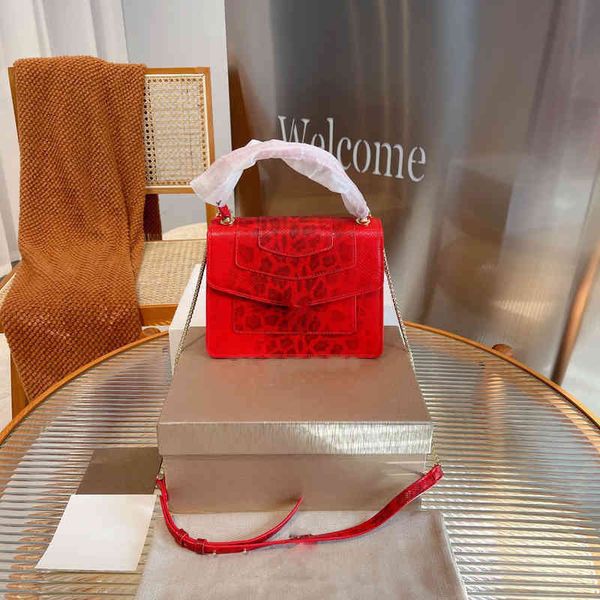 crossbody bags luxurious fashion design gold chain shoulder tote handbag simple atmosphere genuine leather 220314
crossbody bags luxurious fashion design gold chain shoulder tote handbag simple atmosphere genuine leather 220314