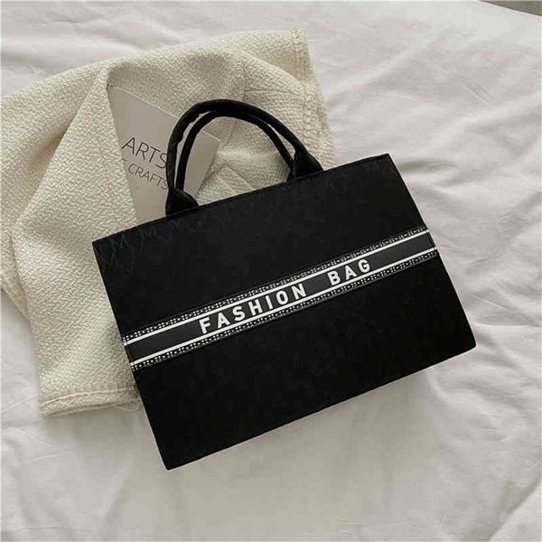 large capacity women's autumn and winter fashion ins fashion texture portable tote clearance outlet sale
large capacity women's autumn and winter fashion ins fashion texture portable tote clearance outlet sale