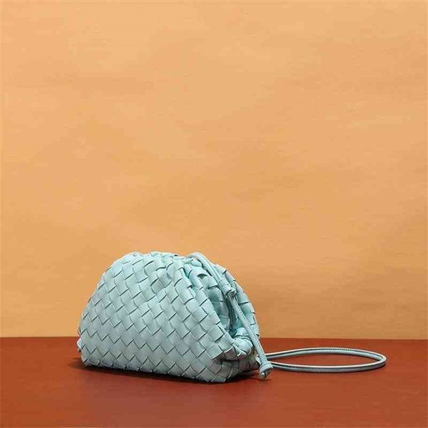 luxury venetas women bottegas handbags women's 2022 weaving cloud soft high-grade sense cross body versatile leathe
luxury venetas women bottegas handbags women's 2022 weaving cloud soft high-grade sense cross body versatile leathe