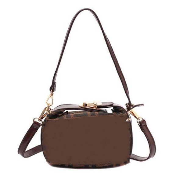 classic lady shoulder bags designer handbag fashion women cross body purse ladies refined prefect wallets
classic lady shoulder bags designer handbag fashion women cross body purse ladies refined prefect wallets