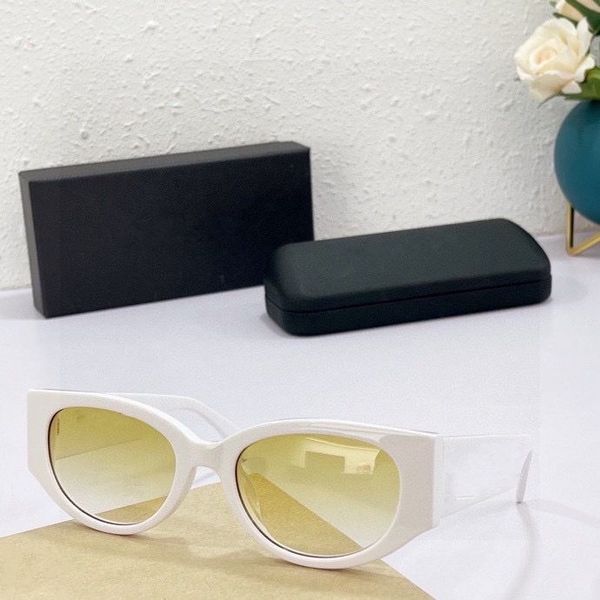2022 women men sunglasses white width plank frame oval beige lenses available with box, White;black
2022 women men sunglasses white width plank frame oval beige lenses available with box, White;black