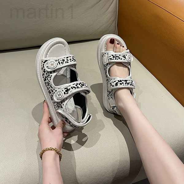 sandals designer large size magic stickers, muffin bottom slippers, thick soled sports sandals, female students' open toe net, red leop, Black
sandals designer large size magic stickers, muffin bottom slippers, thick soled sports sandals, female students' open toe net, red leop, Black