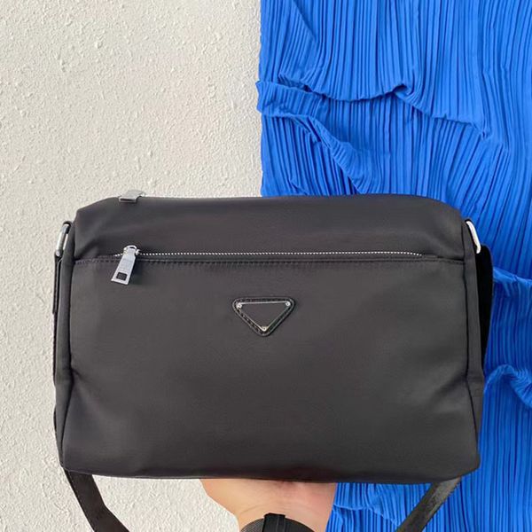 2022 designer luxury shoulder bags nylon handbags elling wallet women bags men crossbody bag purses messenger shopping travel
2022 designer luxury shoulder bags nylon handbags elling wallet women bags men crossbody bag purses messenger shopping travel