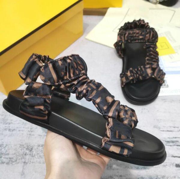 the latest 2022 women silk fabrics sandals girl dress wedding heel lady shoes flat slippers more color, Black
the latest 2022 women silk fabrics sandals girl dress wedding heel lady shoes flat slippers more color, Black