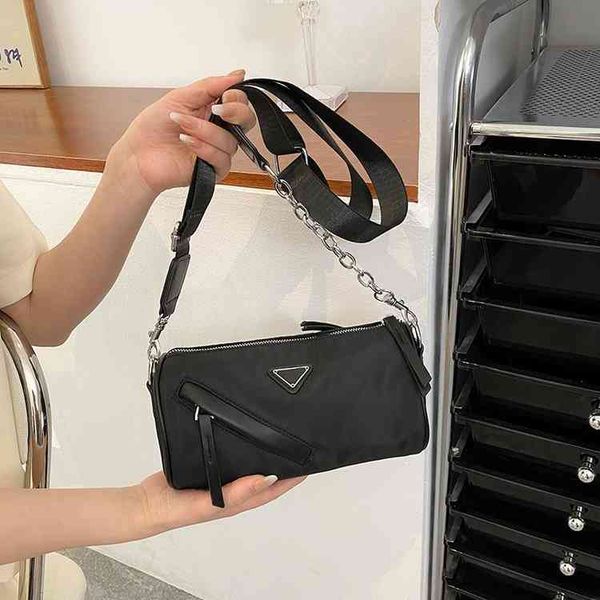 nylon cloth bag women's 2022 new trend sling one shoulder messenger bag simple chain wide shoulder belt pillow bag
nylon cloth bag women's 2022 new trend sling one shoulder messenger bag simple chain wide shoulder belt pillow bag