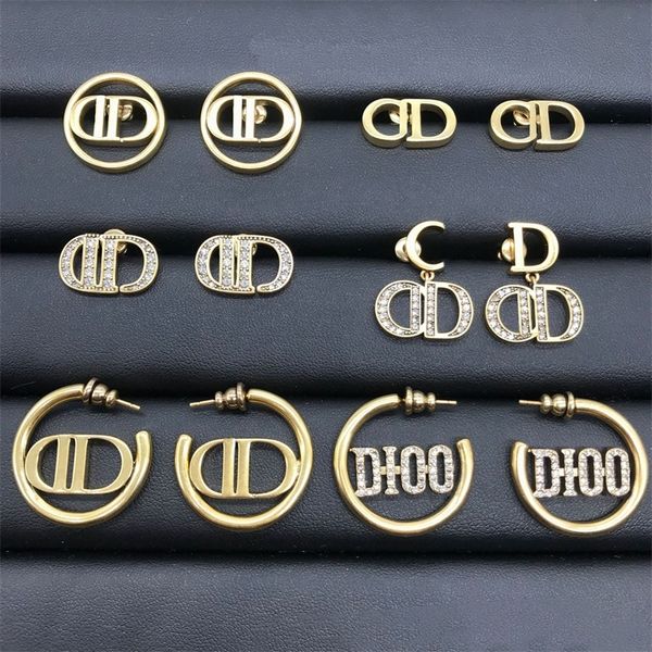 the new 70% off family new letters diamond dijia high version net red same earrings female s925 silver needle, Golden
the new 70% off family new letters diamond dijia high version net red same earrings female s925 silver needle, Golden