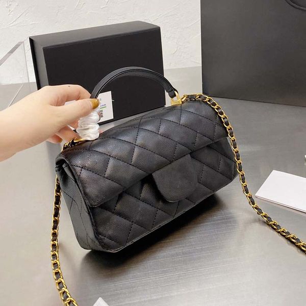 the new leather small fragrant wind diamond chain one shoulder crossbody bags golden ball square fat women's bag sheepskin mini square
the new leather small fragrant wind diamond chain one shoulder crossbody bags golden ball square fat women's bag sheepskin mini square