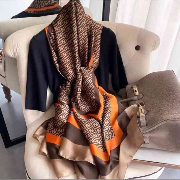 8u8i new high-end fashion silk scarf female solid color big d letter mulberry sunscreen shawl high version category chaopai, Blue;gray
8u8i new high-end fashion silk scarf female solid color big d letter mulberry sunscreen shawl high version category chaopai, Blue;gray