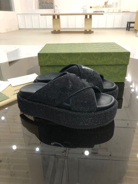 2023 classics women slippers summer lady cartoon big head slides fashion leather flat sandals slide rubber ladies beach slipper, Black
2023 classics women slippers summer lady cartoon big head slides fashion leather flat sandals slide rubber ladies beach slipper, Black