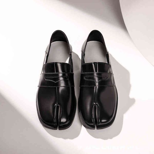 dress shoes spring split toe single shoes lefu step on heels and flat soled small leather lazy women's, Black
dress shoes spring split toe single shoes lefu step on heels and flat soled small leather lazy women's, Black