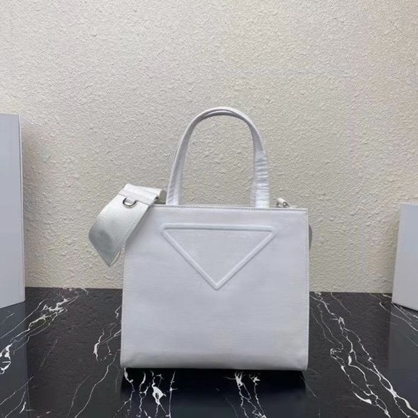 2022 luxury design tote bag print embroidered leopard print handbag womens large capacity houndstooth shopping shoulder ladies bags white
2022 luxury design tote bag print embroidered leopard print handbag womens large capacity houndstooth shopping shoulder ladies bags white