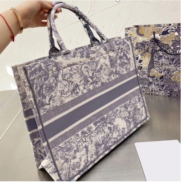 designers bags women classic fashion shoulder bag designer patent leather handbags lady purse lightweight trend essential for female gift wi
designers bags women classic fashion shoulder bag designer patent leather handbags lady purse lightweight trend essential for female gift wi