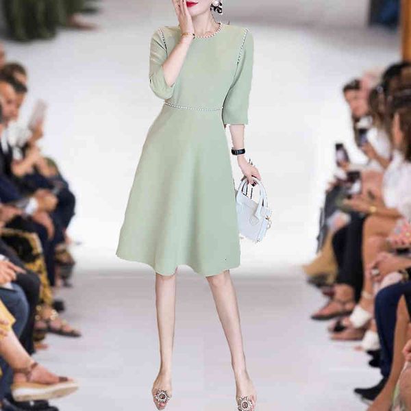 casual dresses elegant pure color skirt years early autumn women's dress with nail beads slim fit big swing seven point sleeve, Black;gray
casual dresses elegant pure color skirt years early autumn women's dress with nail beads slim fit big swing seven point sleeve, Black;gray