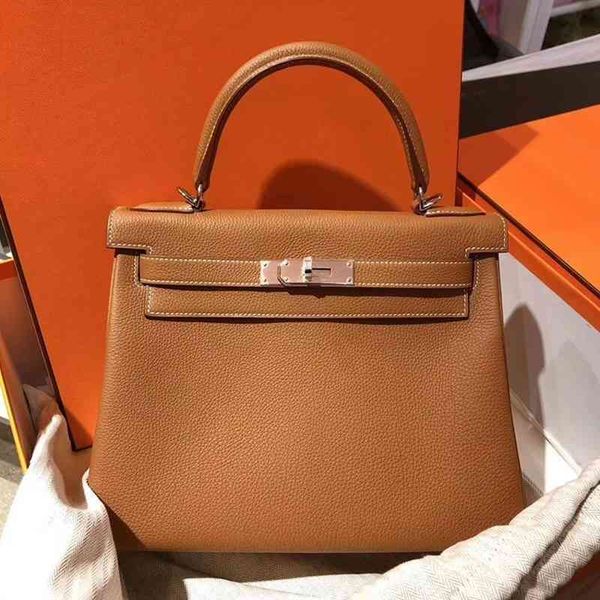herme kelys bag cow leather women's new togo lychee grain one shoulder messenger hand bridal have logo
herme kelys bag cow leather women's new togo lychee grain one shoulder messenger hand bridal have logo