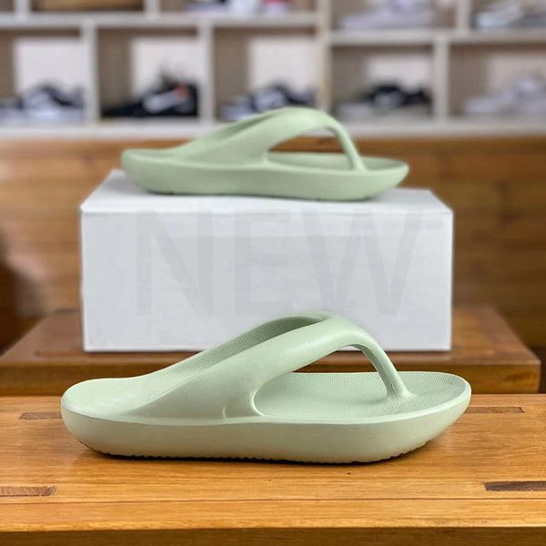 2022 designer men women slippers sandals with correct flower box dust bag shoes slide summer wide flat slipper size 36-45, Black
2022 designer men women slippers sandals with correct flower box dust bag shoes slide summer wide flat slipper size 36-45, Black
