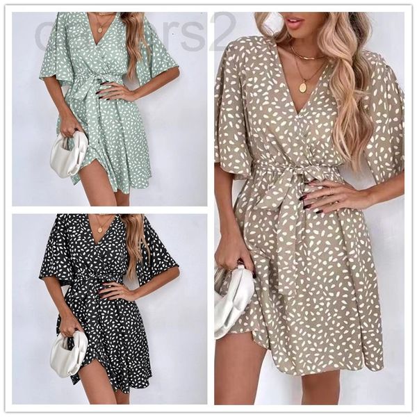 casual dresses designer 2022 women's new v-neck short sleeve waist closing versatile dress p4002022, Black;gray
casual dresses designer 2022 women's new v-neck short sleeve waist closing versatile dress p4002022, Black;gray