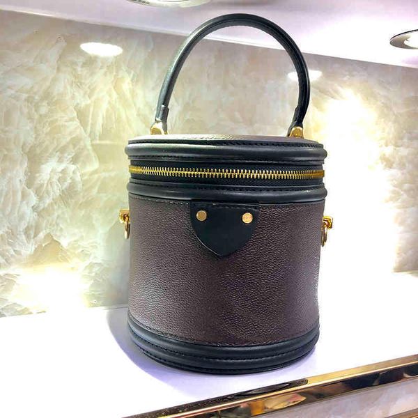 classic bucket bags women luxury fashion messenger handbag brand old flower elegant casual wallet designer cosmetic
classic bucket bags women luxury fashion messenger handbag brand old flower elegant casual wallet designer cosmetic