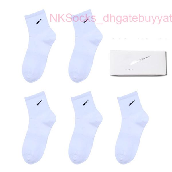 classic fashion men's socks gift box stockings hook brand black white gray medium tube sports cotton sweat absorbing sock men women lux
classic fashion men's socks gift box stockings hook brand black white gray medium tube sports cotton sweat absorbing sock men women lux