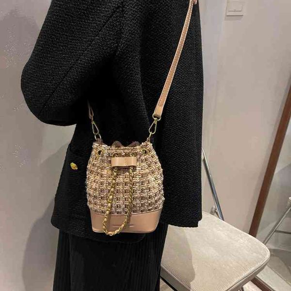 autumn winter bag new women's woolen messenger bag versatile bucket handbags design deals
autumn winter bag new women's woolen messenger bag versatile bucket handbags design deals