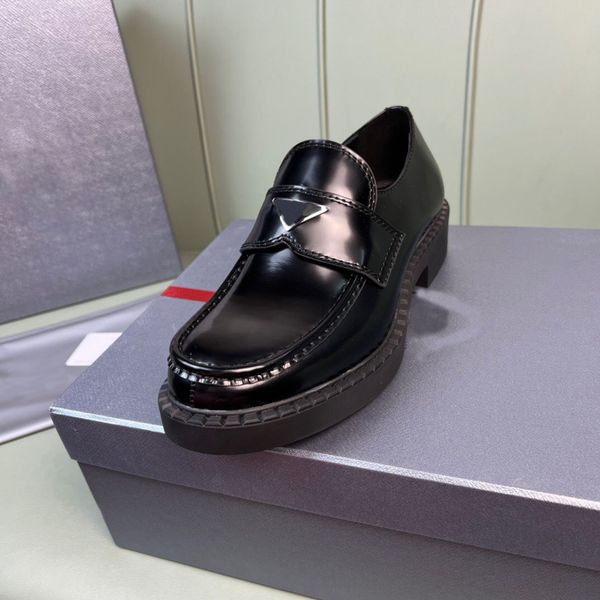 2022 men formal business brogue shoes men's brand designer party wedding dress shoes male genuine leather casual loafers size 38-45, Black
2022 men formal business brogue shoes men's brand designer party wedding dress shoes male genuine leather casual loafers size 38-45, Black
