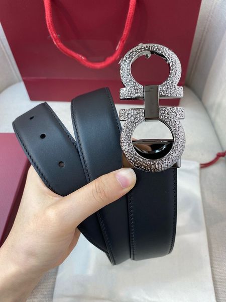 male and female belt designer luxury fashion classic can be matched with formal casual with box size 3.5cm 654113, Black;brown 
male and female belt designer luxury fashion classic can be matched with formal casual with box size 3.5cm 654113, Black;brown