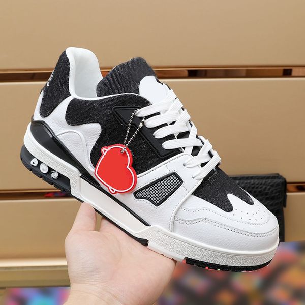 2022 men's new casual shoes calfskin rubber outsole luxury design sneakers love stickers denim uppers 38-45, Black
2022 men's new casual shoes calfskin rubber outsole luxury design sneakers love stickers denim uppers 38-45, Black