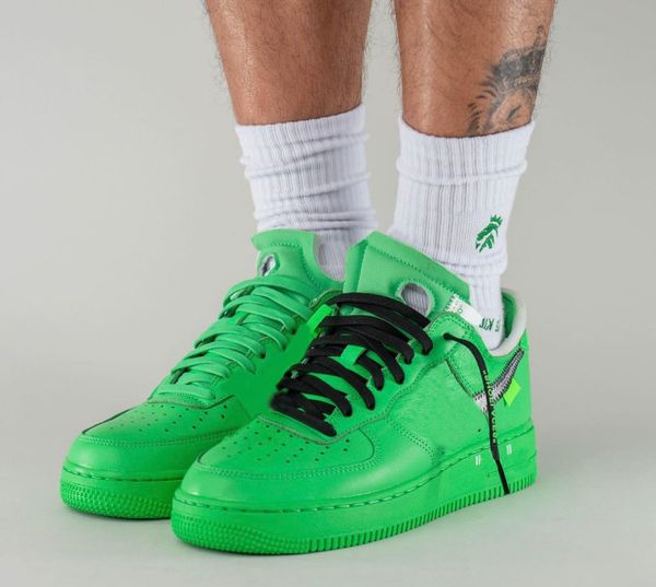 shoes authentic 1 low light green spark running metallic silver off lemonade gold mca blue moma volt sneakers black white men women
shoes authentic 1 low light green spark running metallic silver off lemonade gold mca blue moma volt sneakers black white men women